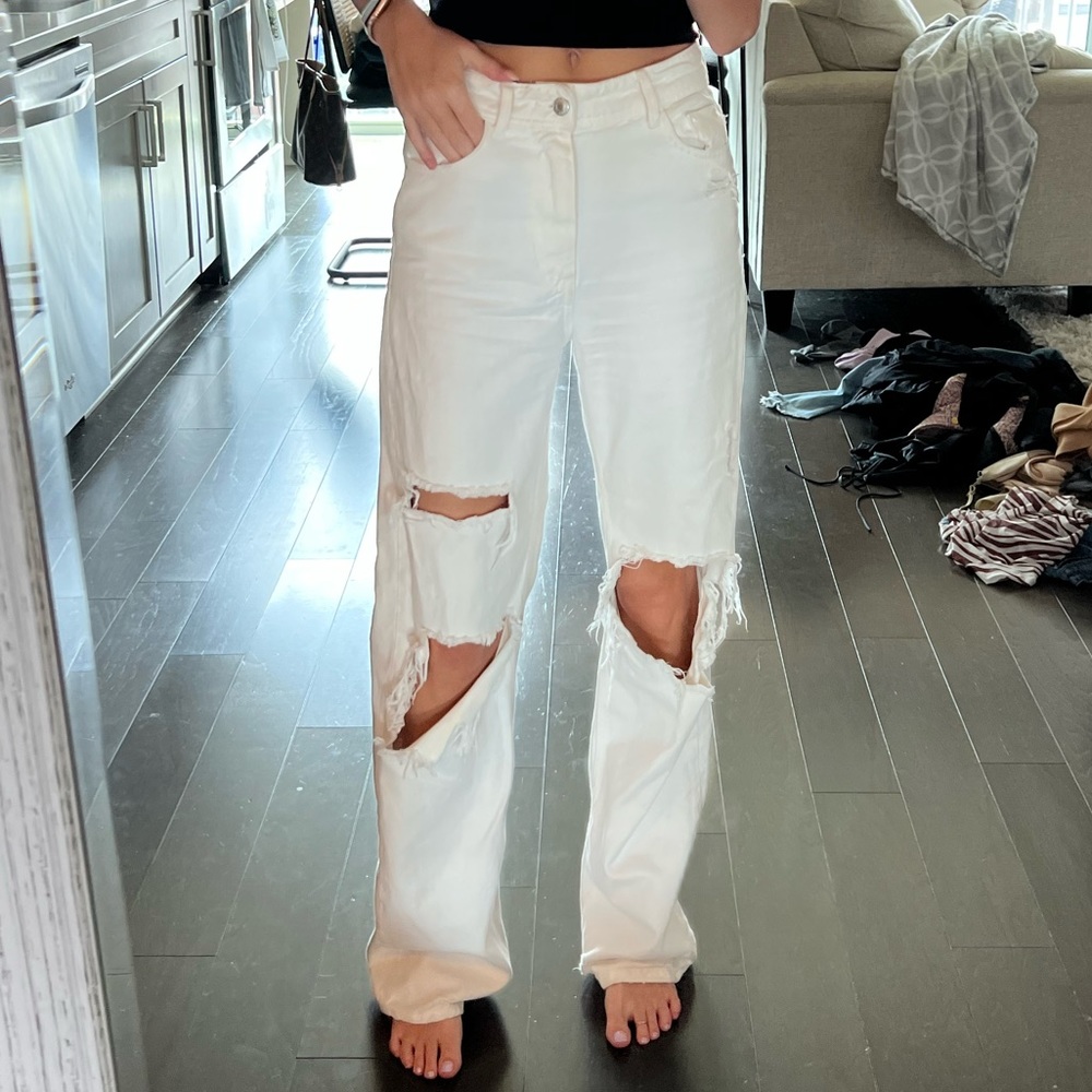Distressed Jeans - Picture 2 of 4